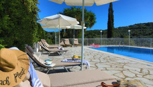 Cochelli Upper Pool Walk to beach AC WiFi - Foto 5, sunbed