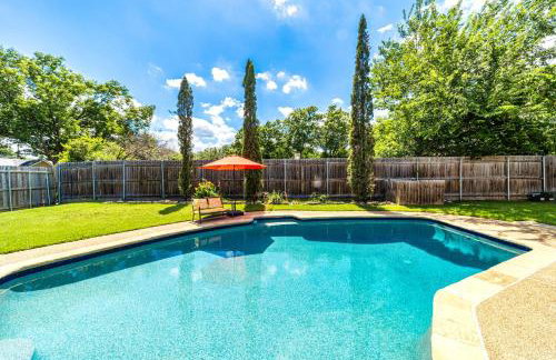 Private Pool, Entire House, In the Center of DFW - Foto 14