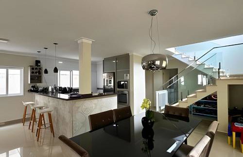 Portal da Olaria | Casa com piscina a 200m da praia - Foto 24