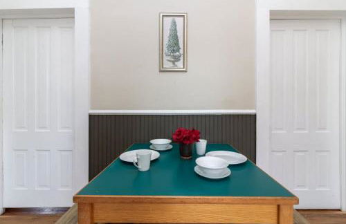 The Sunny Southern Manse Back Walk Downtown - Foto 19