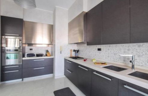 Awesome Apartment In Reggio Calabria - Foto 3