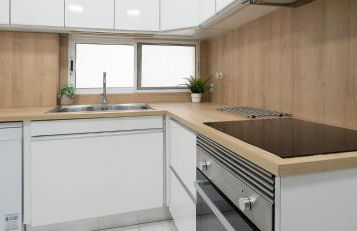 Seafront House,Sea Views,Pool and BBQ, Airport 10 mns - Photo 16