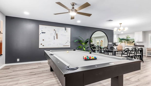 The Monterey Resort Style Pickleball Pool Putt - Foto 4, Habitación