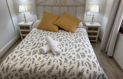 Apartamentos La Gruta de Aracena con patio - Foto 12