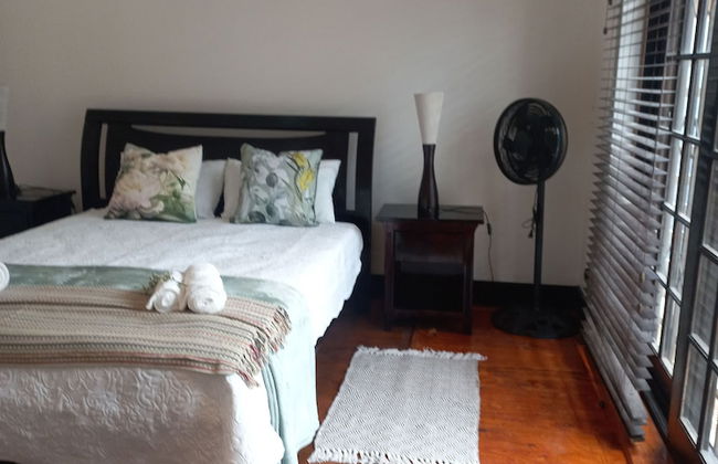 Jakes's Place Modern Comfortable & Sunny 3-bedroom House in Kensington - Photo 8