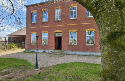 Das alte Herrenhaus auf dem Bio-Bauernhof - Foto 24