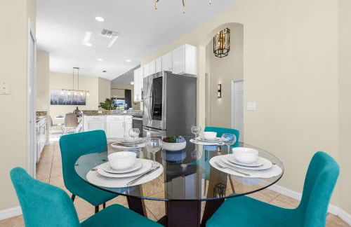 Luxury 4BR Home - Private Pool BBQ - Near Disney - Foto 15