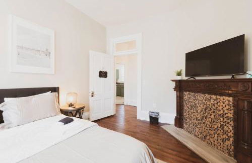 Entire Duplex 2 APTS & 6 BDRS near Forsyth Park! - Foto 9