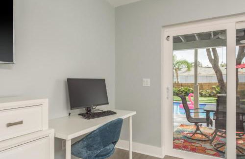 Luxury Family Beach Escape with Heated Pool and Putting Green - Foto 17