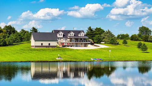 Pond Access and Fishing Cedar Lodge in Versailles - Foto 2