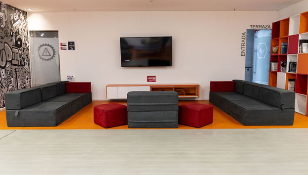 Coin salon dans le hall