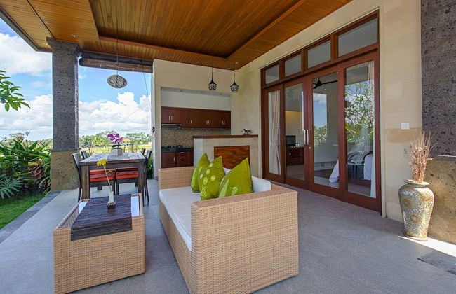 Alosta Luxury Private Villa - Foto 8