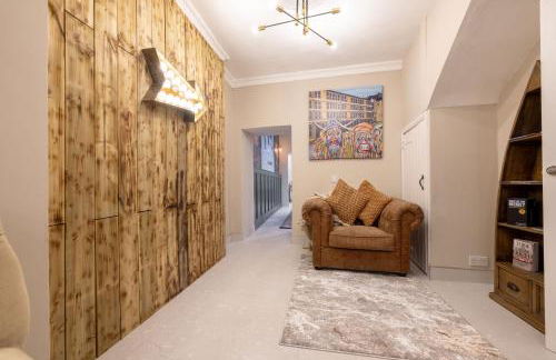 The Secret Garden, Donaghadee - The Hideaway - Stylish 5-Beds, and Lavish 3-Bedrooms - Guests 7 - Super Fast Speed Wi-FI - Foto 69