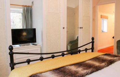 Cream Door Cottage - Photo 18