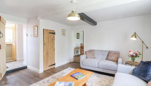 Bluebird Cottage - Photo 2