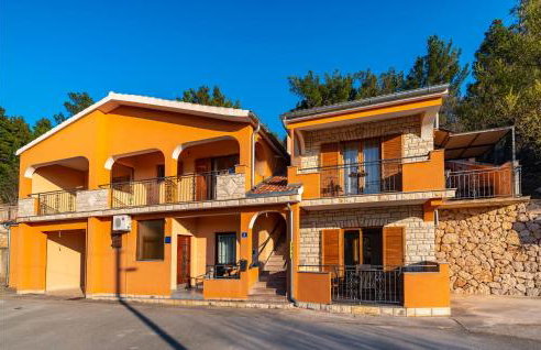 Cozy Apartment In Modric With Wifi - Photo 8