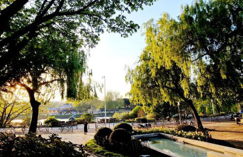 Stylish Stay Near Paris - 850m to Subway RER A - Netflix T1-4P - Foto 27