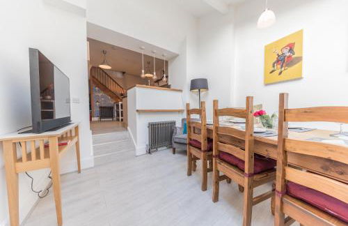 Tastefully decorated, family friendly property, central Kirkby Lonsdale, parking and EV charger - Photo 15