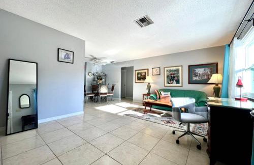 Boutique Stay - Near Beach, PSP4, Billiard or PingPong, Fire Pit, Private Yard - Foto 56