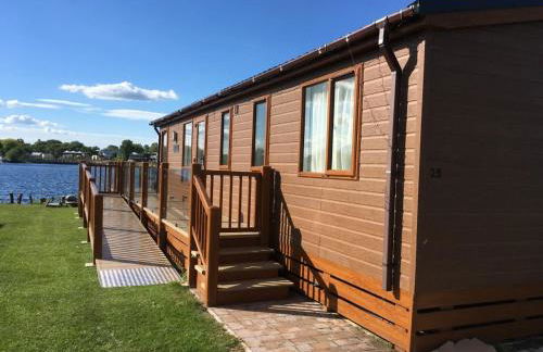 Tattershall Lakeside Lodge Indulgent wheelchair accessible 8 berth with Hot Tub - Foto 23