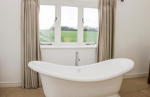 Treehouse Barn at Pitchford Estate - Foto 21