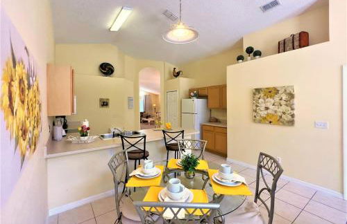 Restful 4BR 3BA with BBQ, Heated Pool & SPA - Foto 11