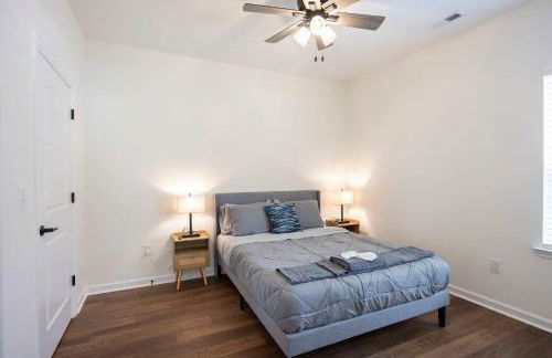 4 Min to Downtown - En-Suite Bath - Washer and Dryer - Foto 32