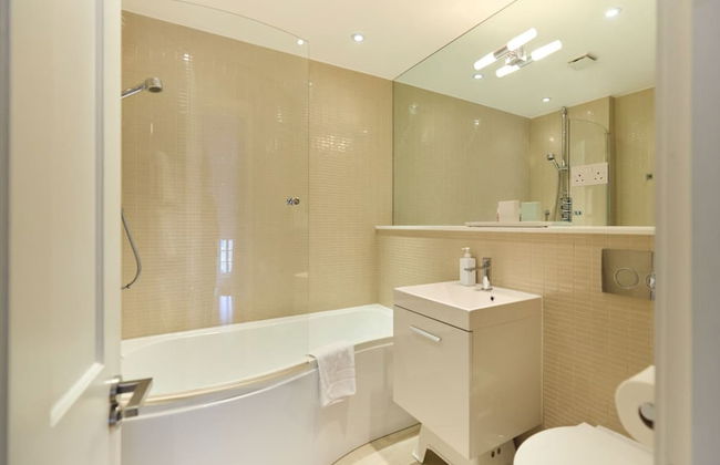 The Clapham Crib - Spacious 4bdr House With Patio - Foto 51