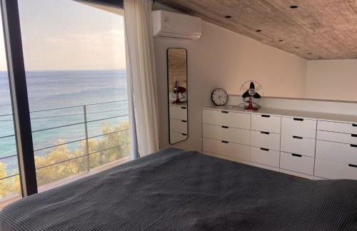 A House with A View - Foto 13