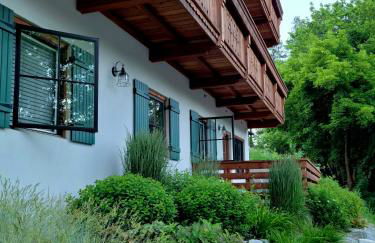 The Suites on Main - Foto 37