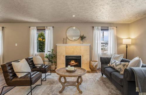 Theatrical Escape South Hill Home near Downtown - Foto 7