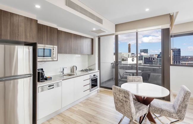 Meriton Suites Church Street, Parramatta - Photo 23