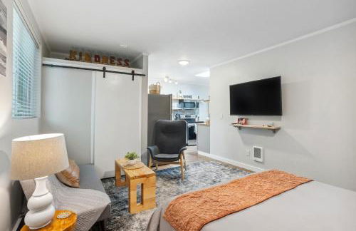 Pet-Friendly Kent Vacation Rental, Walk to Lake! - Foto 15