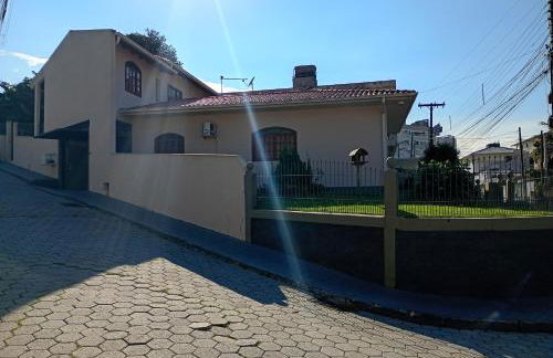 Casa 4 Quartos garagem 3 carros, churrasqueira e ar condicionado, - Foto 25