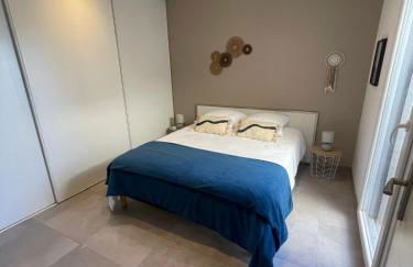 Villa design Cap dAgde piscine et plage - Foto 43