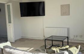 Spacious 3 Bed Apartment In Central Horsham - Photo 32