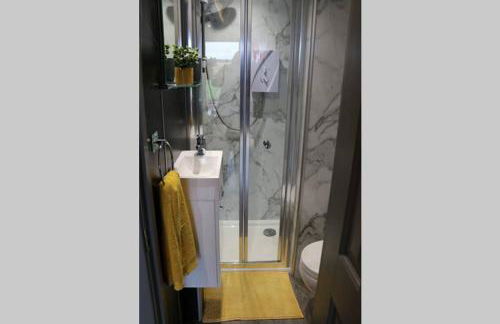 Glampods Glamping Pod - meet Highland Cows and Sheep Elgin - Foto 6