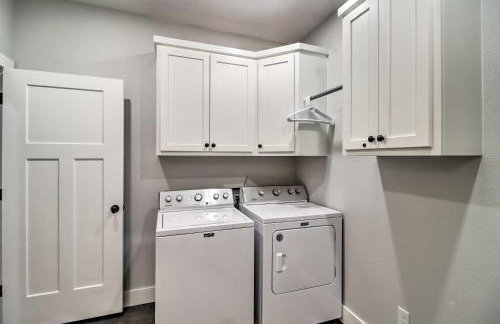 All-Encompassing Lakehouse with Modern Accents! - Foto 37