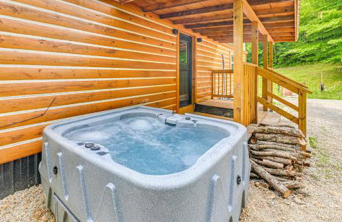 Covered Deck and Hot Tub Cozy Retreat in Campton! - Foto 3