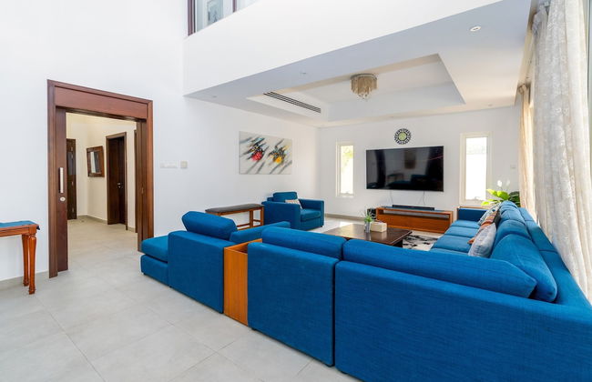 Luxury 5B Villa Private Garden in Ras Al Khaimah - Foto 1