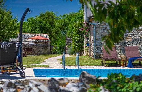 Village Miljavci - Photo 11