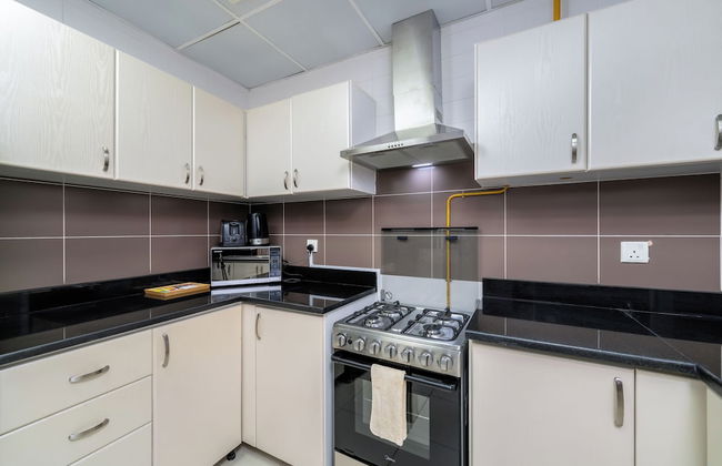 Marco Polo - Spacious Studio Lush View - Photo 19