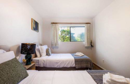 Cozy Garden 4BR1BA Lower Unit Ocean Mountain Views with doggies EV Charging - Foto 29