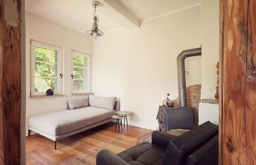 Denkmalgeschütztes Häuschen mit Schwimmteich - Foto 22