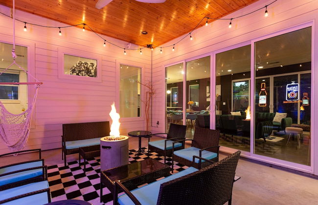 Modern ATX Mansion 6th Street 3 min Scooter - Foto 8