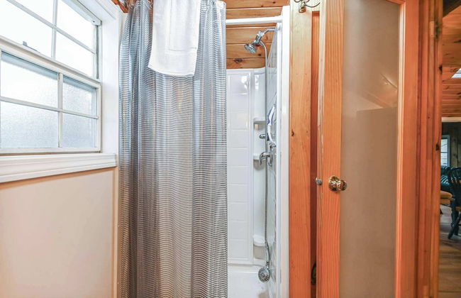 Cottage by the Pond The Perfect Cozy Escape! - Photo 11