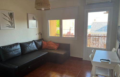 Relaxing vacation at the beach - Photo 8