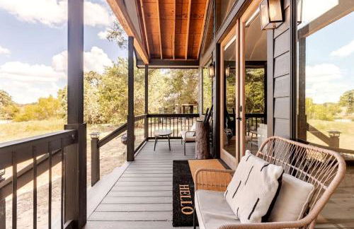 Modern Farmstay Cabin with Friendly Animals, Pond Views & Nature Trails Near Cedar Creek, Texas - Photo 2