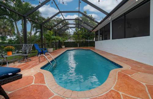 Three Bedroom Pool Home with Modern Interior Design - Foto 28