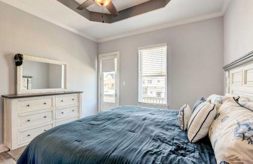 Private Dock and Patio Waterfront Galveston Retreat - Photo 13